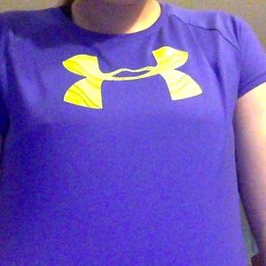 green underarmour workout tee